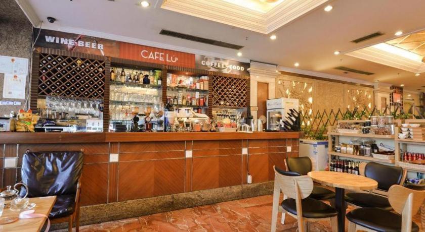New Pearl River Hotel Гуанджоу Екстериор снимка